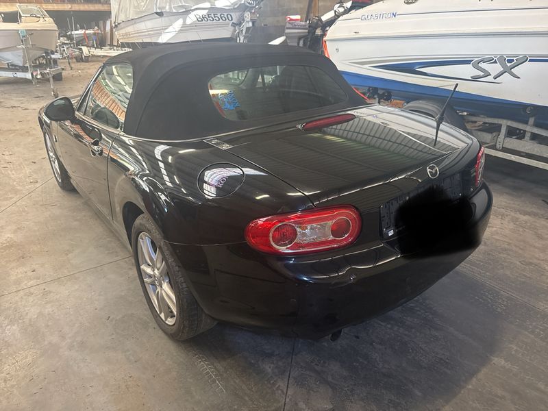 Mazda MX-5 1.8 Center-Line — zdjęcie 3