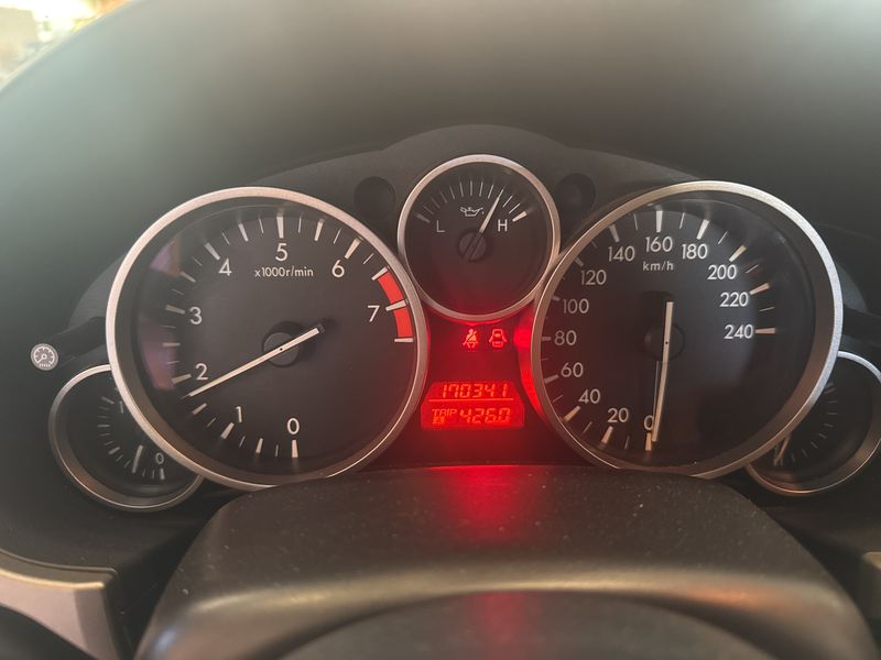 Mazda MX-5 1.8 Center-Line — zdjęcie 12