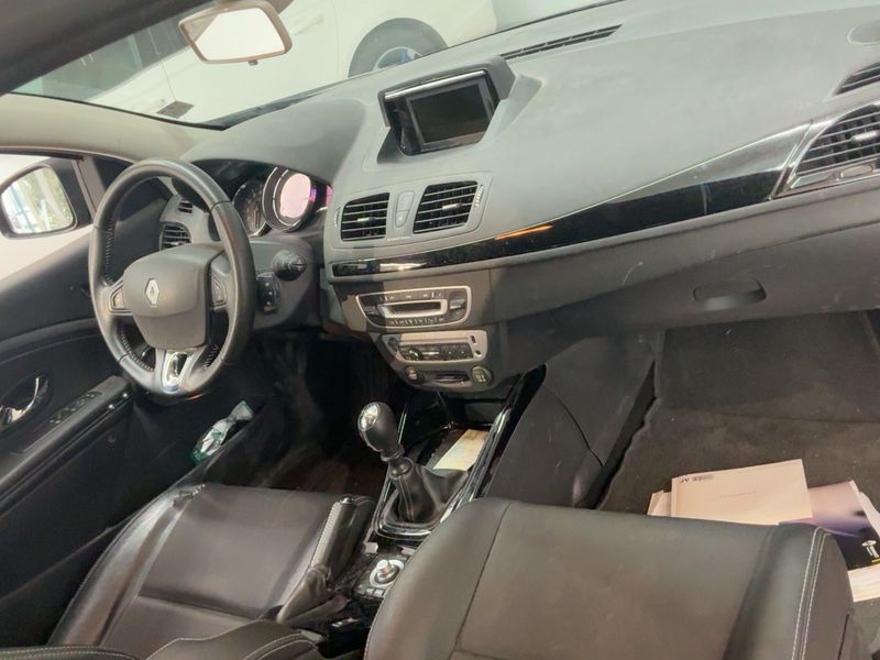 Renault Megane 1.2 BOSE Edition — zdjęcie 12