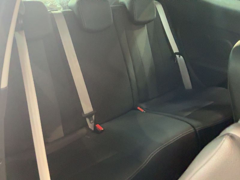 Renault Megane 1.2 BOSE Edition — zdjęcie 14