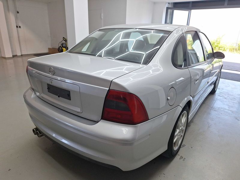 Opel Vectra 2.2 Elegance — zdjęcie 5