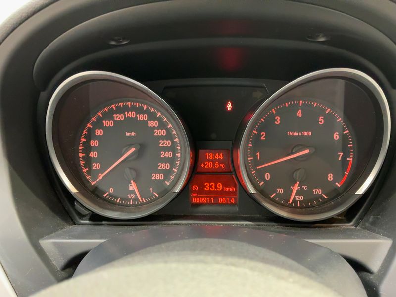 BMW Z4 sDrive 23i — zdjęcie 13