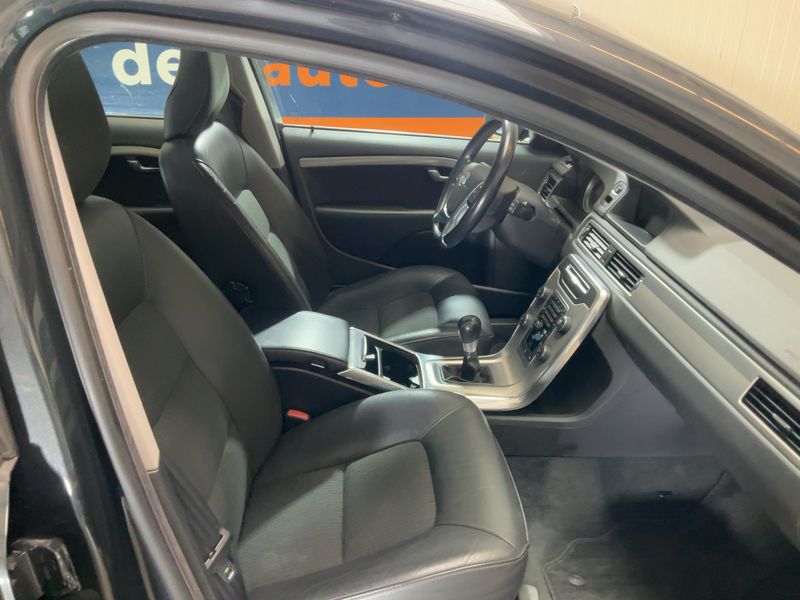 Volvo V70 1.6 D2 Momentum — zdjęcie 11