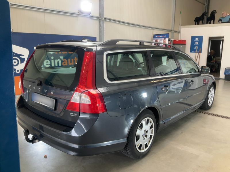 Volvo V70 1.6 D2 Momentum — zdjęcie 6