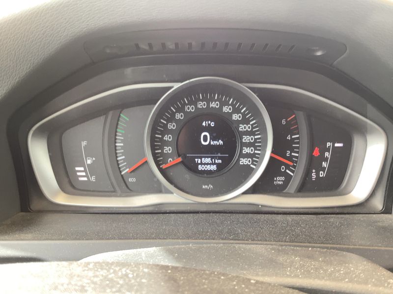 Volvo V60 Cross Country 2.0 D3 Momentum — zdjęcie 13