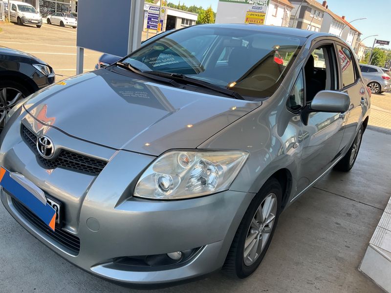 Toyota Auris 1.6 Team