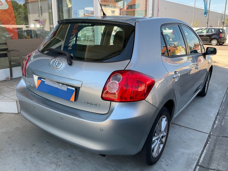 Toyota Auris 1.6 Team — zdjęcie 2