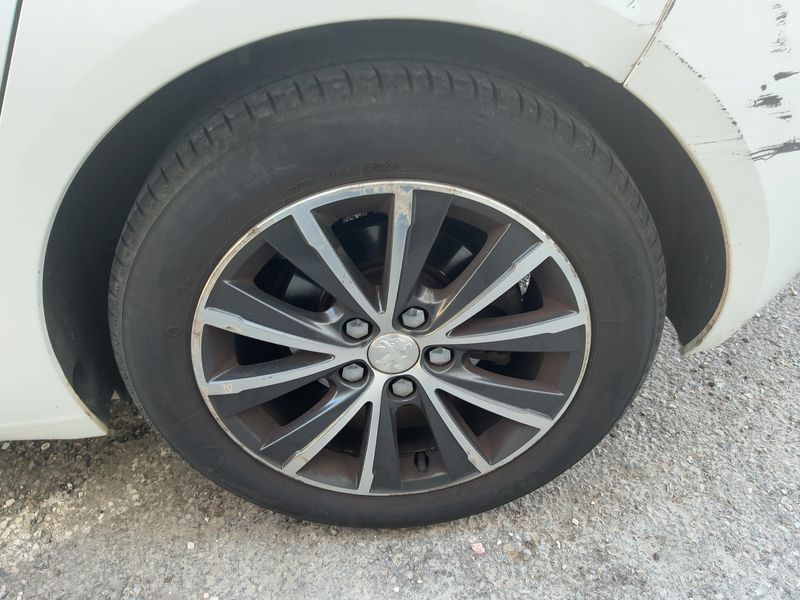 Peugeot 308 1.2 e-THP Allure 2017 – снимка 5