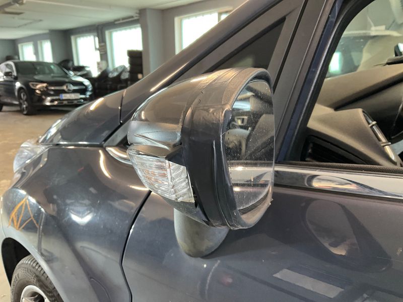 Ford Fiesta 1.0 Titanium 2013 – снимка 25