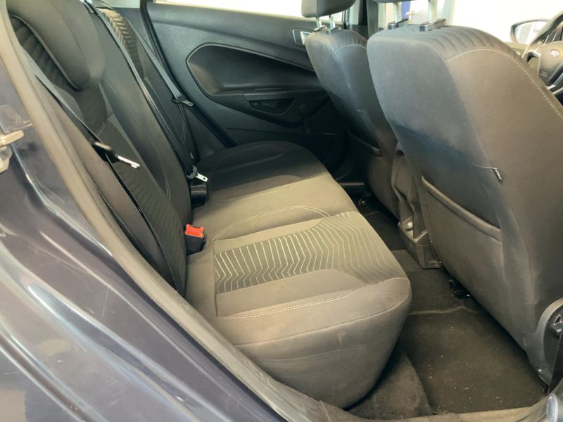 Ford Fiesta 1.0 Titanium 2013 – снимка 19