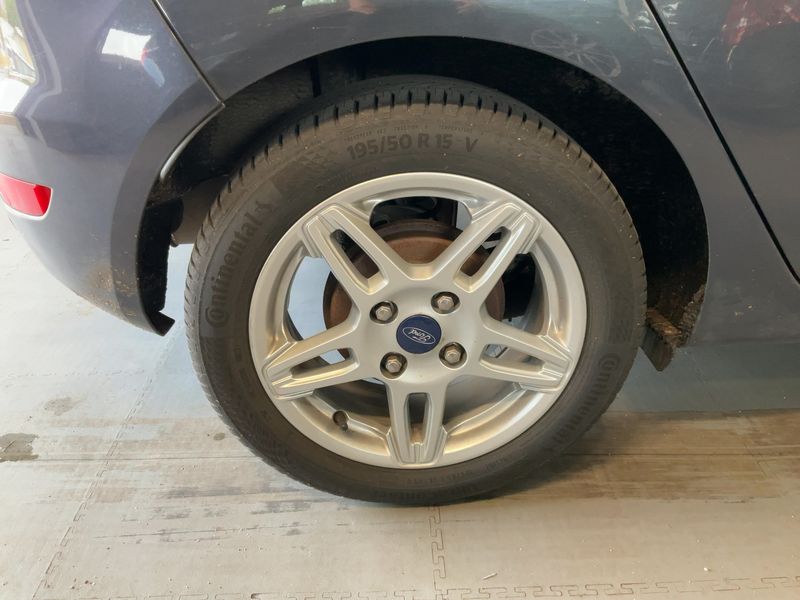 Ford Fiesta 1.0 Titanium 2013 – снимка 9