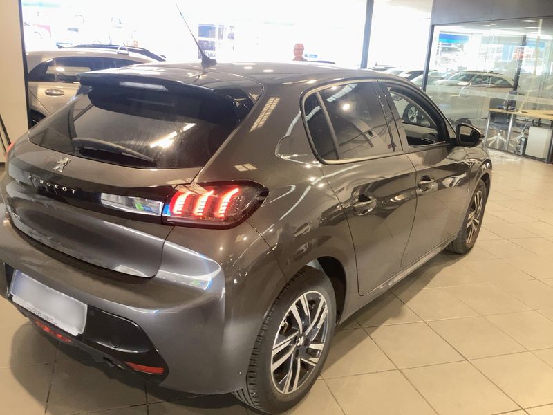 Peugeot 208 1.5 Blue-HDi Allure Pack 2022 – снимка 8