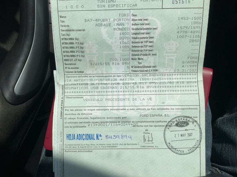 Ford Mondeo 2.0 Ghia — zdjęcie 16