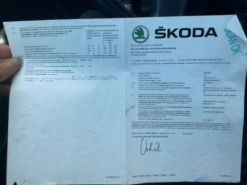 Skoda Octavia 1.6 TDI Ambition — zdjęcie 6