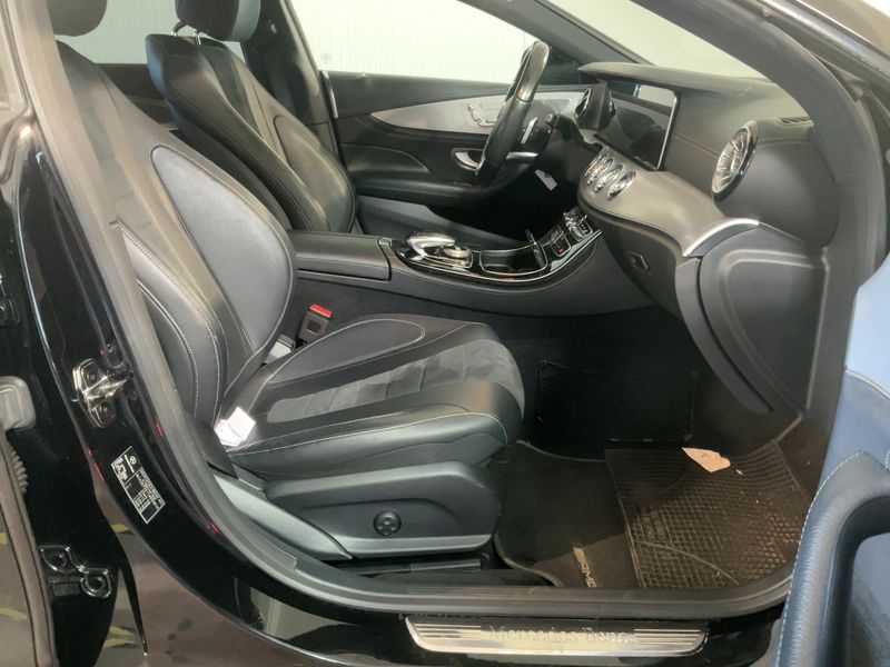 Mercedes-Benz CLS-Klasse CLS 350 d 4Matic AMG Line — zdjęcie 11