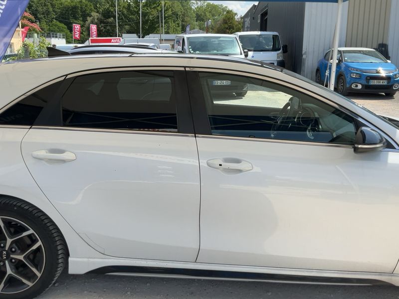 Kia cee'd 1.6 CRDi GT Line Premium 2019 – снимка 10