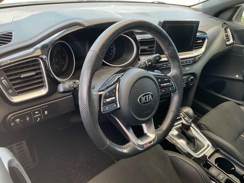 Kia cee'd 1.6 CRDi GT Line Premium 2019 – снимка 24
