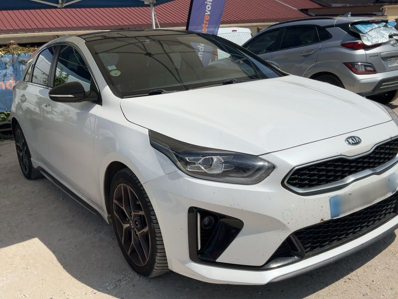 Kia cee'd 1.6 CRDi GT Line Premium 2019 – снимка 12