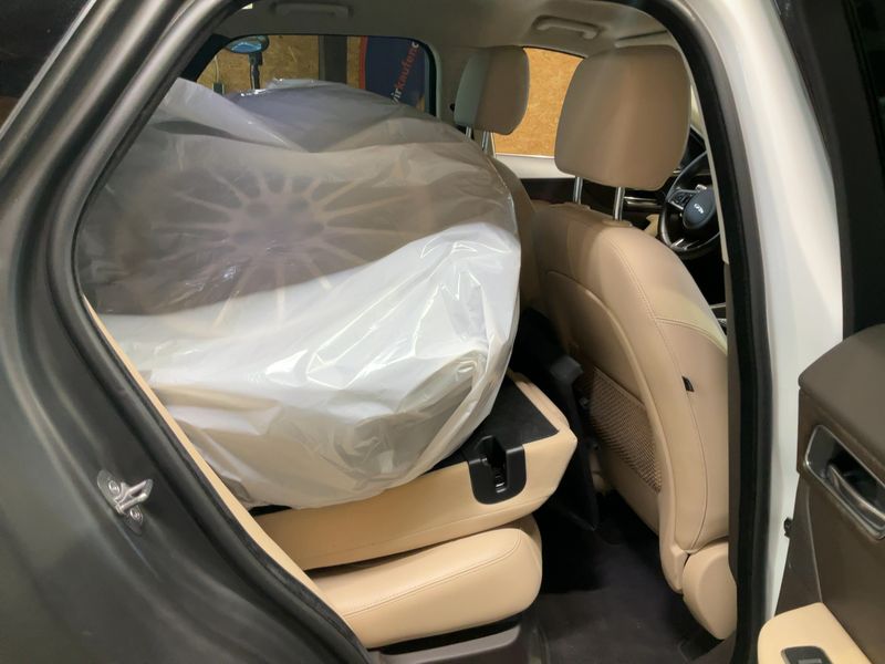 Jaguar F-Pace 25t Portfolio AWD — zdjęcie 14