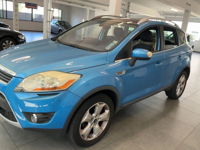 Ford Kuga 2.0 TDCi Titanium 2009 – снимка 2