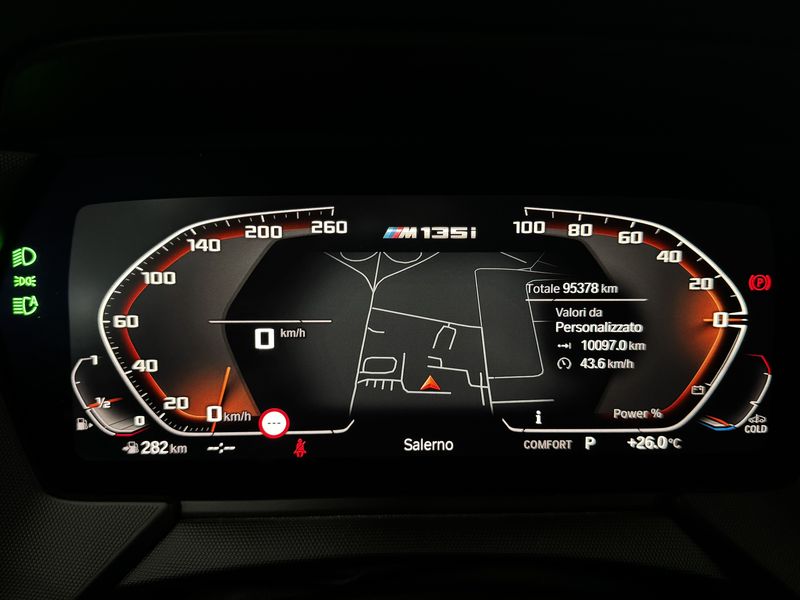 BMW 1er M135i xDrive — zdjęcie 12