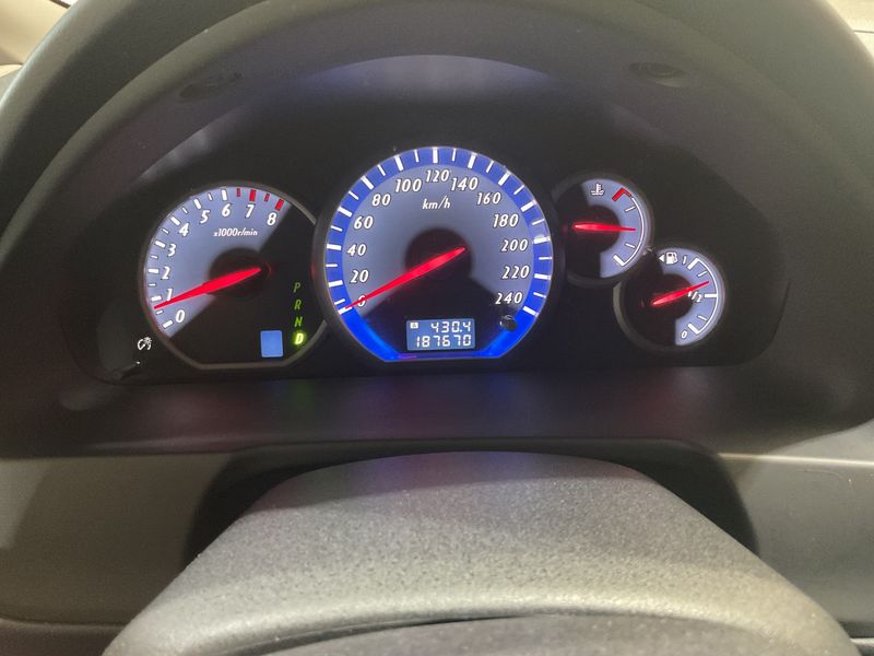 Mitsubishi Grandis 2.4 Intense — zdjęcie 4