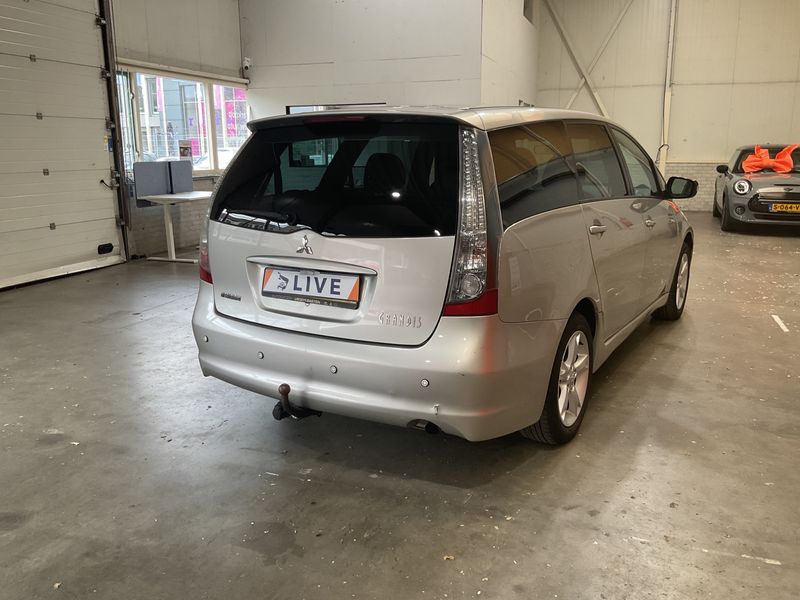 Mitsubishi Grandis 2.4 Intense — zdjęcie 2