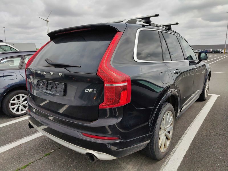 Volvo XC90 2.0 D5 Momentum AWD — zdjęcie 5