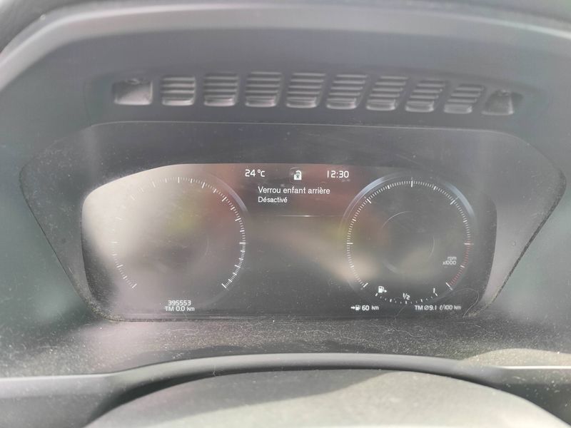 Volvo XC90 2.0 D5 Momentum AWD — zdjęcie 12