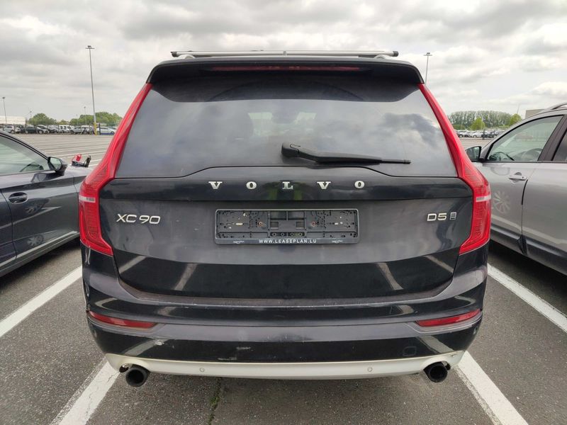 Volvo XC90 2.0 D5 Momentum AWD — zdjęcie 4