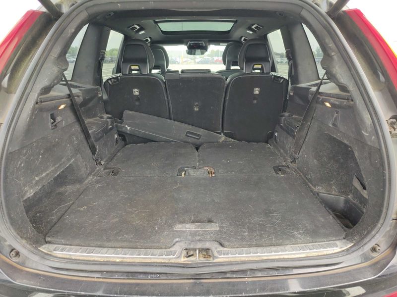 Volvo XC90 2.0 D5 Momentum AWD — zdjęcie 9
