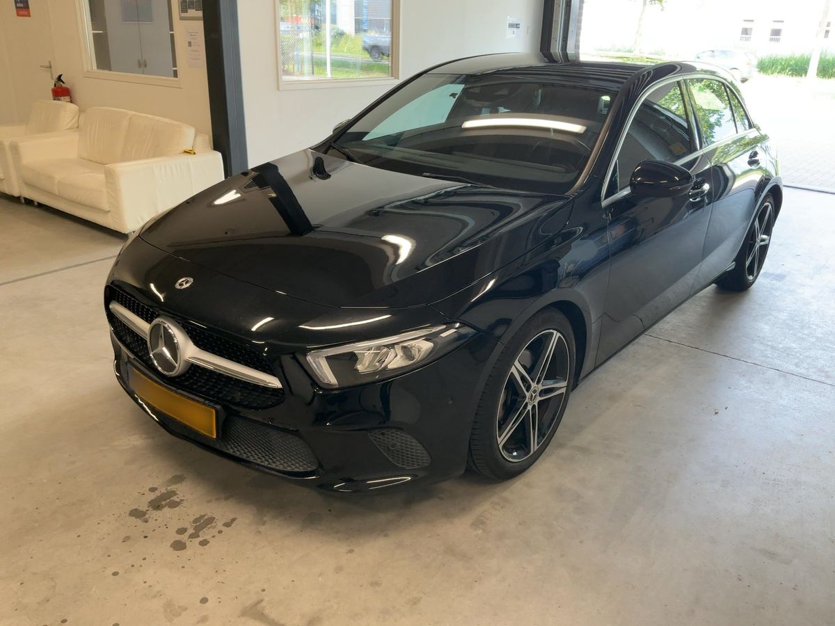 Mercedes-Benz A-Klasse 2018 — photo 1