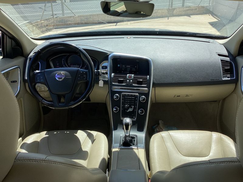 Volvo XC60 2.0 D3 Kinetic 2WD — zdjęcie 12