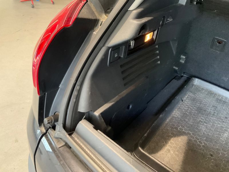 Peugeot 3008 2.0 HDi Allure 2014 – снимка 51