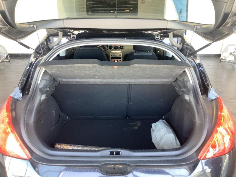 Peugeot 308 1.6 HDi Sportium 2010 – снимка 15