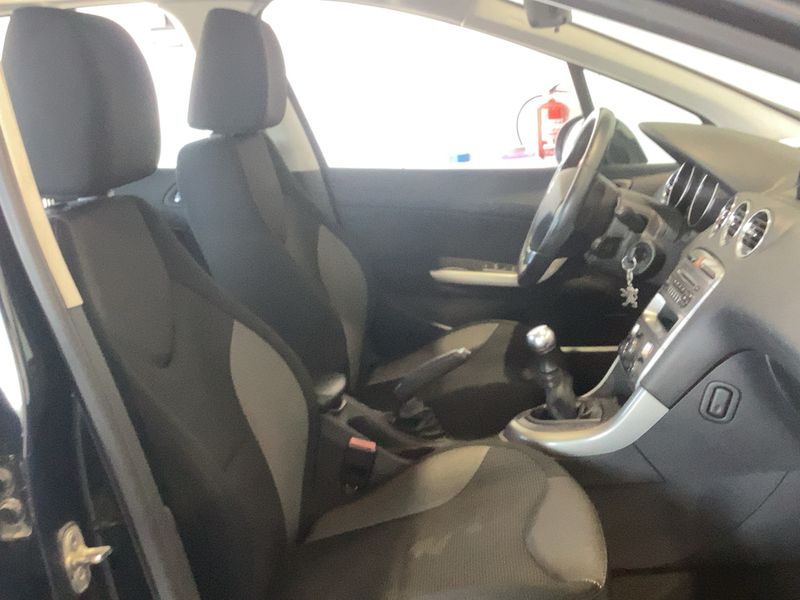 Peugeot 308 1.6 HDi Sportium 2010 – снимка 16