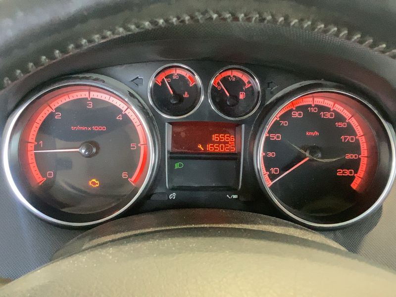 Peugeot 308 1.6 HDi Sportium 2010 – снимка 18