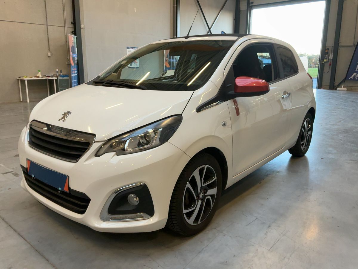 Peugeot 108 1.2 VTi Roland Garros