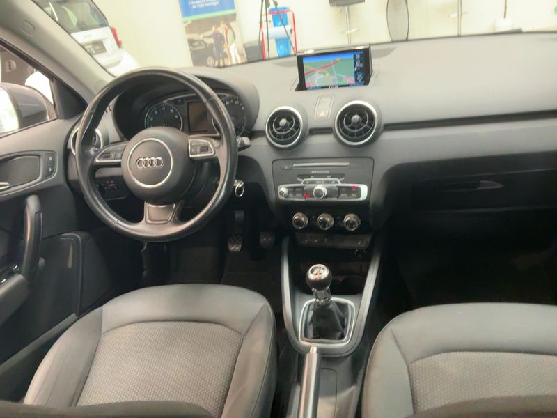 Audi A1 Sportback 1.0 TFSI — zdjęcie 12