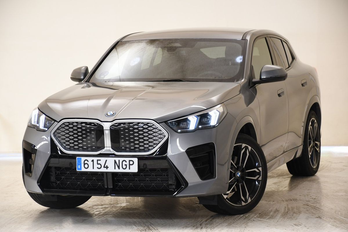 BMW iX2 2025