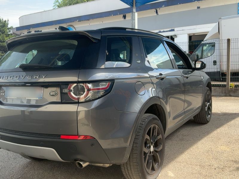 Land Rover Discovery Sport 2.0 Td4 HSE — zdjęcie 6