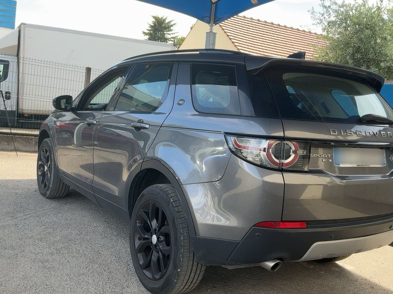 Land Rover Discovery Sport 2.0 Td4 HSE — zdjęcie 3