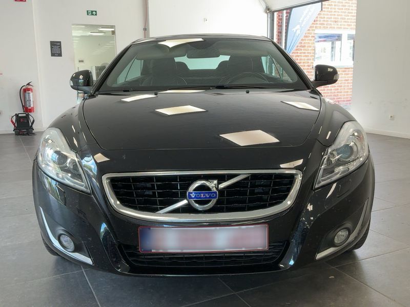 Volvo C70 2.0 D3 Inscription — zdjęcie 9