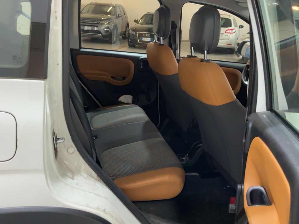 Fiat Panda 0.9 4x4 - Immagine 12