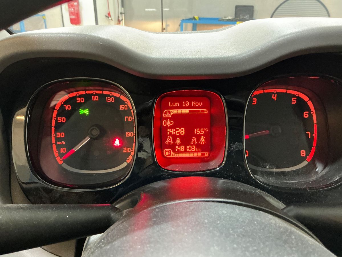 Fiat Panda 0.9 4x4 - Immagine 11