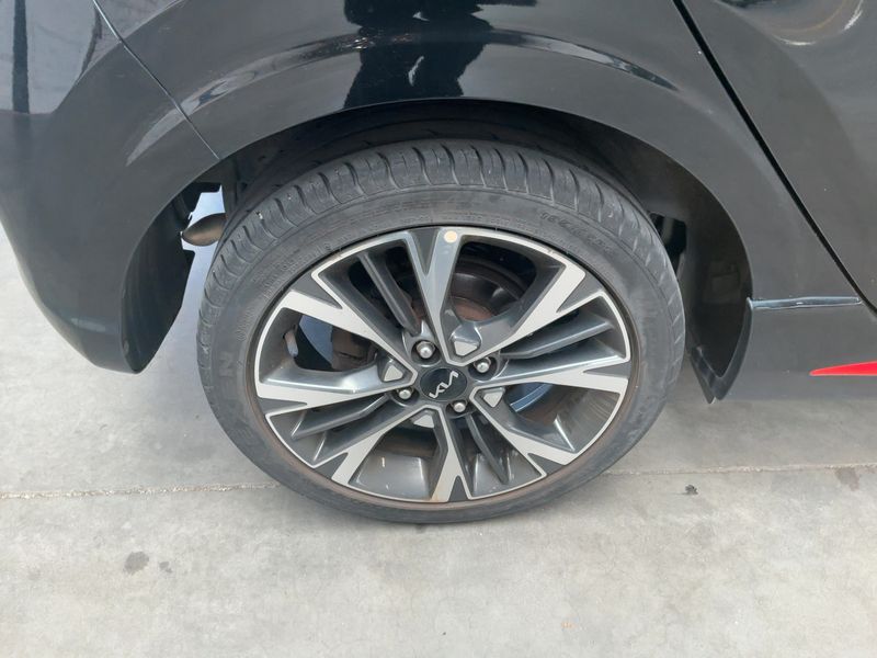 Kia Picanto 1.2 GT Line 2023 – снимка 9