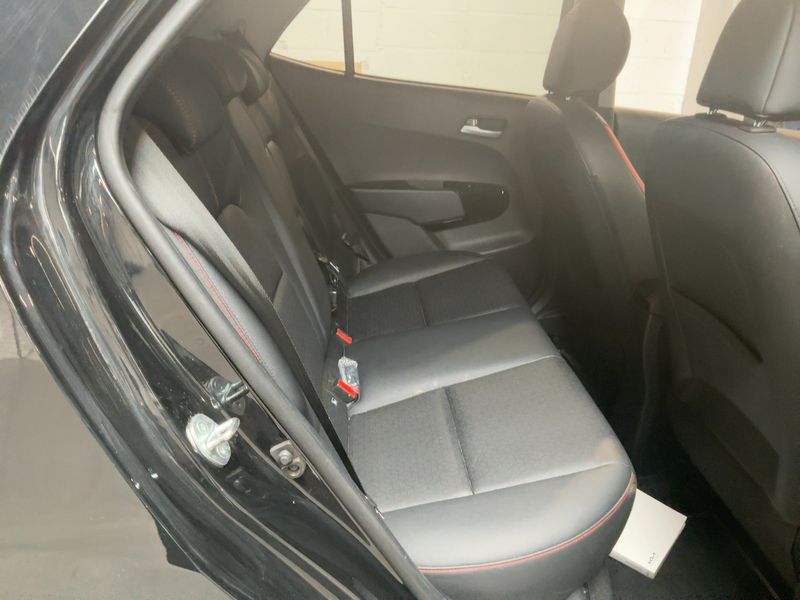 Kia Picanto 1.2 GT Line 2023 – снимка 19