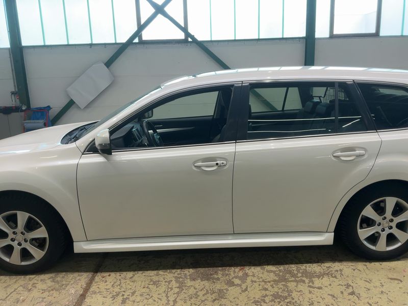 Subaru Legacy 2.5 Comfort — zdjęcie 4