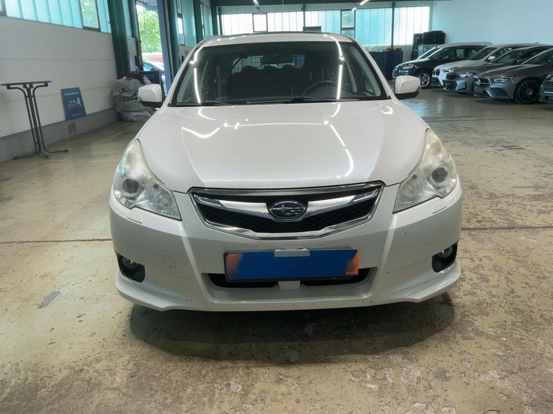 Subaru Legacy 2.5 Comfort — zdjęcie 9