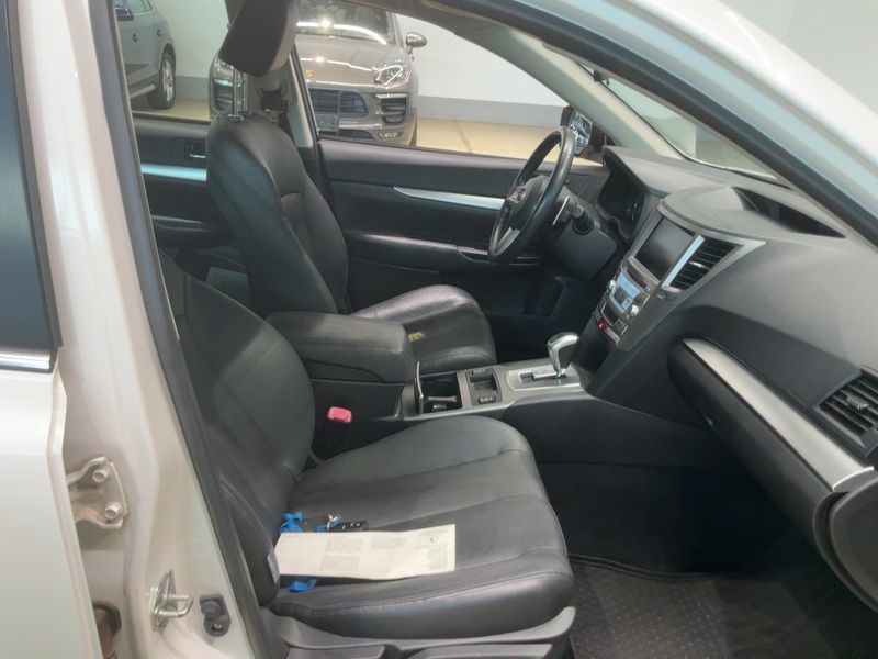 Subaru Legacy 2.5 Comfort — zdjęcie 11